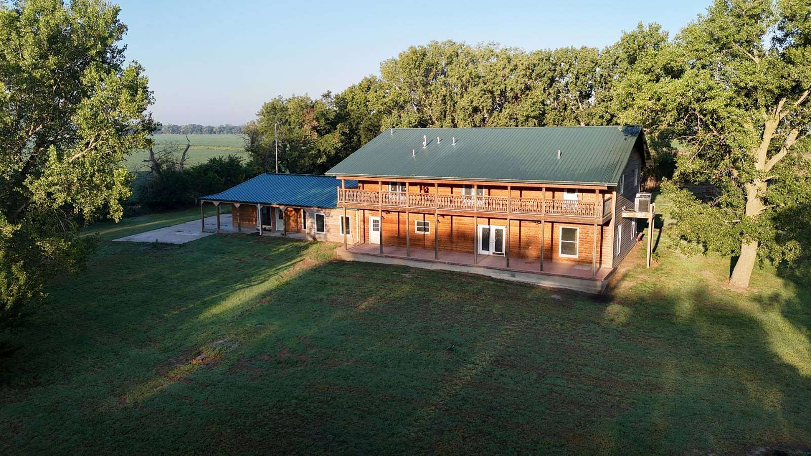 19.3 Acres of Land with Home for Sale in Beloit, Kansas