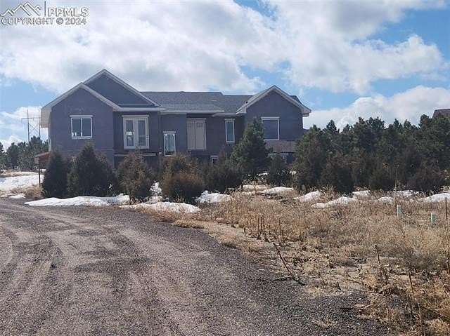 2.5 Acres of Residential Land with Home for Sale in Monument, Colorado