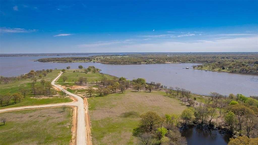 0.75 Acres of Residential Land for Sale in Emory, Texas