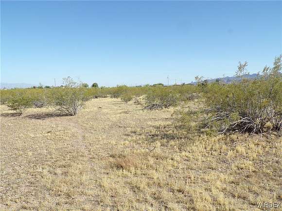 2.35 Acres of Residential Land for Sale in Golden Valley, Arizona