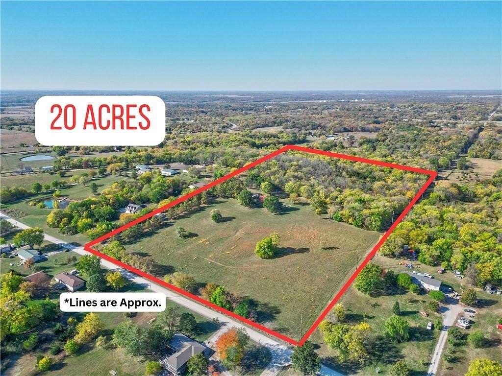 20 Acres of Land with Home for Sale in Harrisonville, Missouri