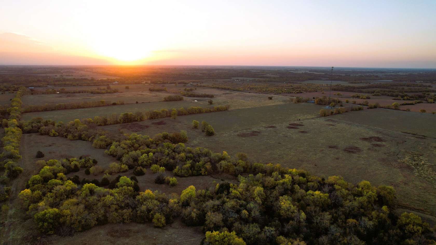 240 Acres of Land for Sale in Erie, Kansas