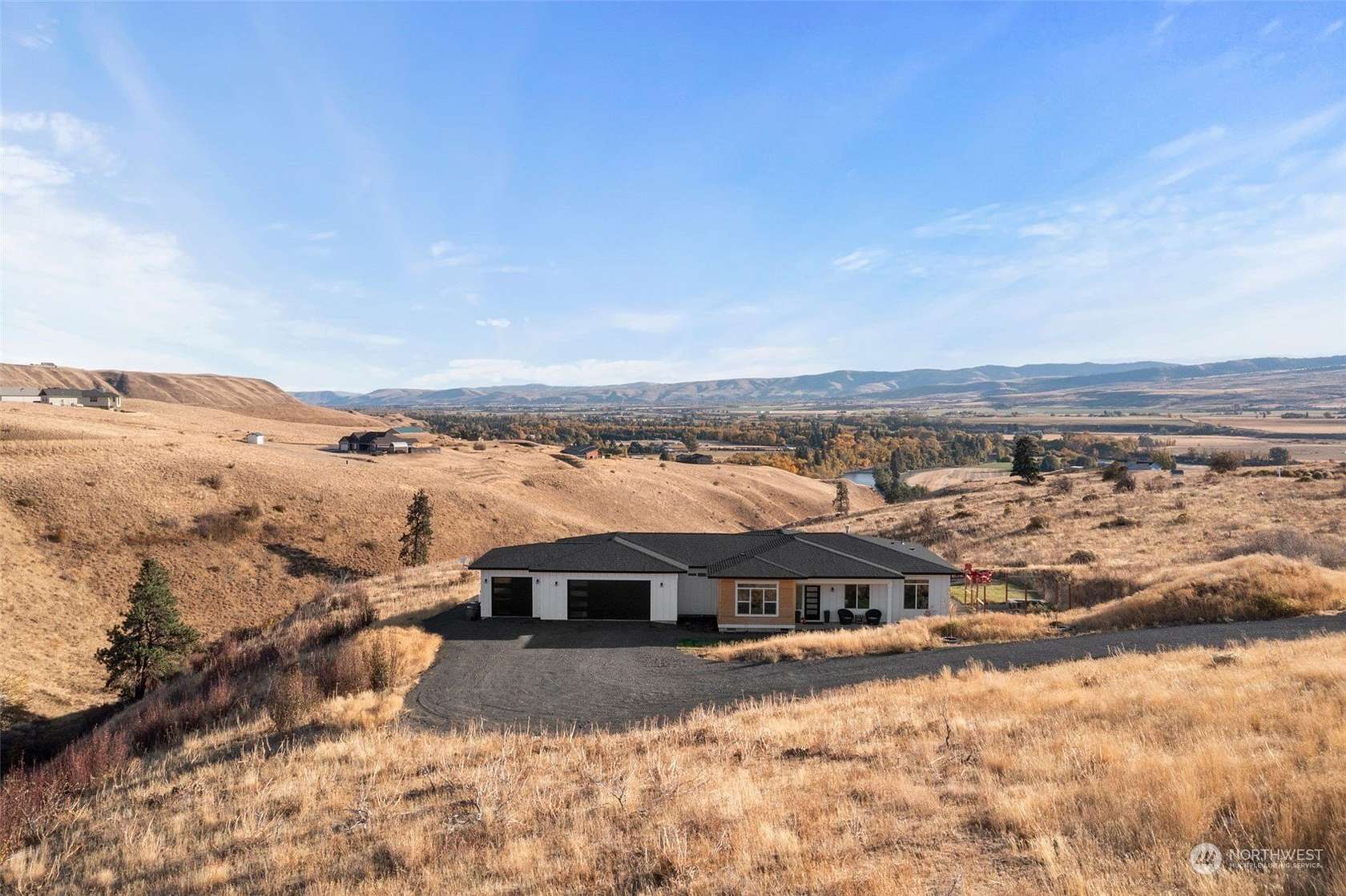 4 Acres of Residential Land with Home for Sale in Ellensburg, Washington