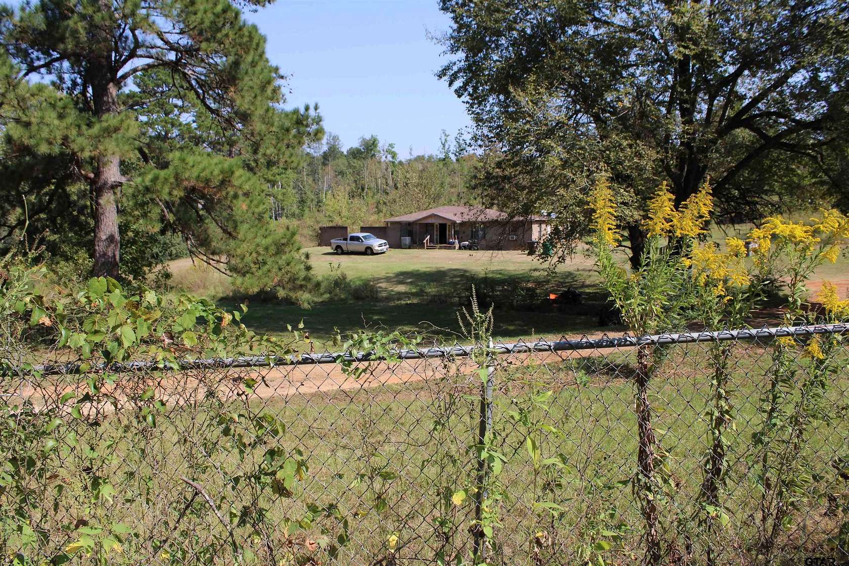 22.5 Acres of Recreational Land with Home for Sale in Jacksonville, Texas