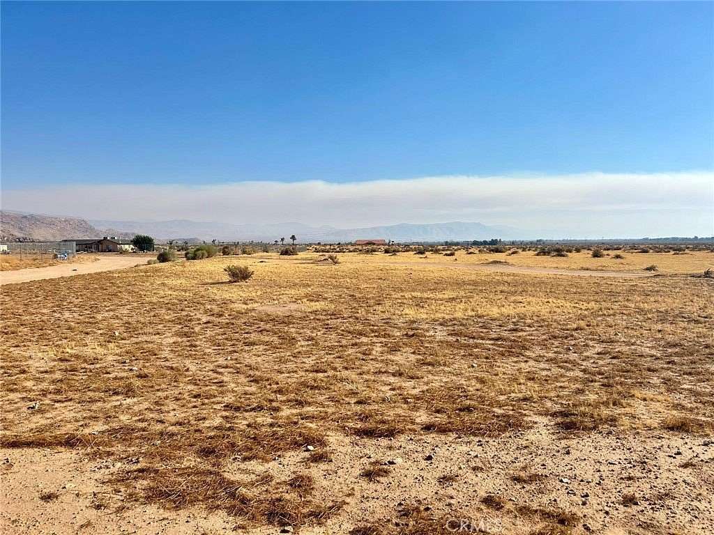 19.39 Acres of Land for Sale in Apple Valley, California