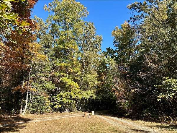 3.18 Acres of Residential Land with Home for Sale in Midlothian, Virginia