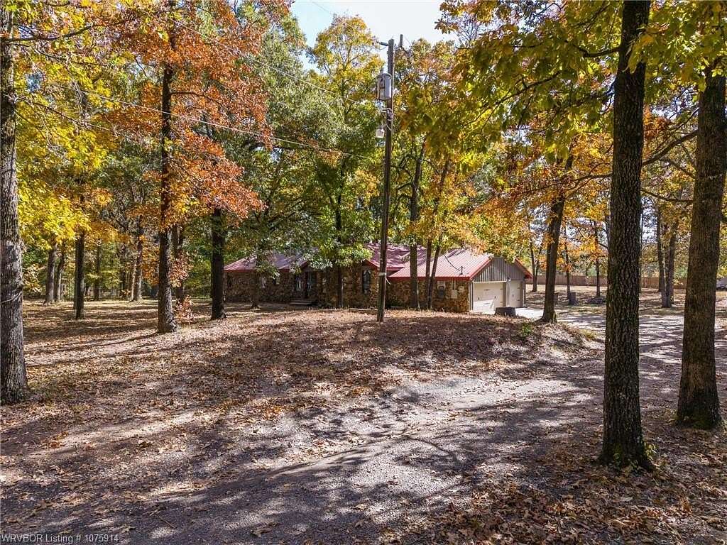 2.62 Acres of Residential Land with Home for Sale in Greenwood, Arkansas