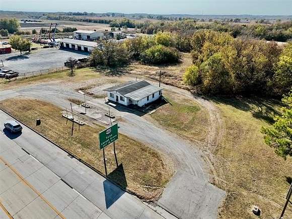 5 Acres of Residential Land for Sale in Chouteau, Oklahoma