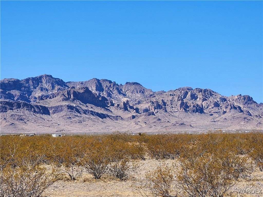 8.95 Acres of Agricultural Land for Sale in Golden Valley, Arizona