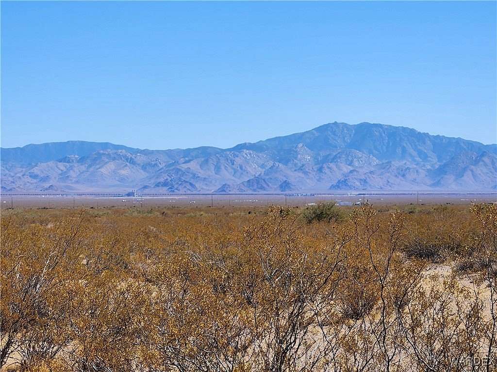 17.09 Acres of Land for Sale in Golden Valley, Arizona