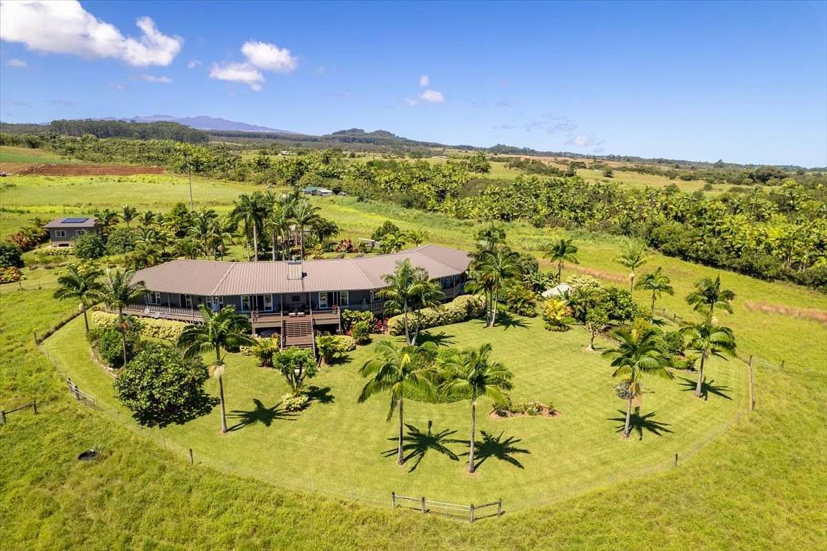 25.141 Acres of Recreational Land with Home for Sale in Pepeekeo, Hawaii