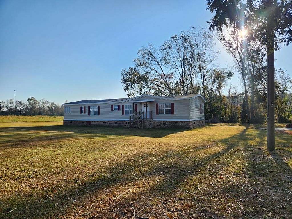 2 Acres of Residential Land with Home for Sale in Lyons, Georgia