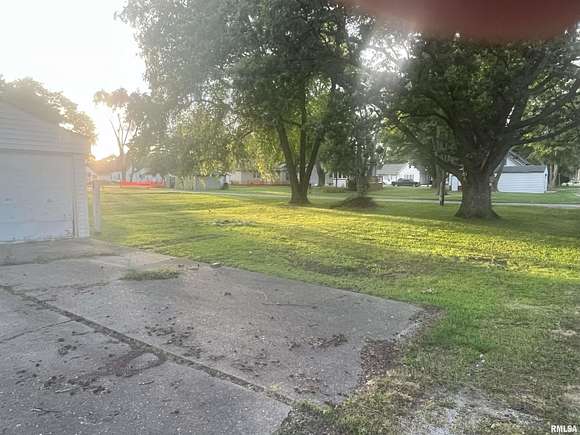 Residential Land for Sale in Virden, Illinois