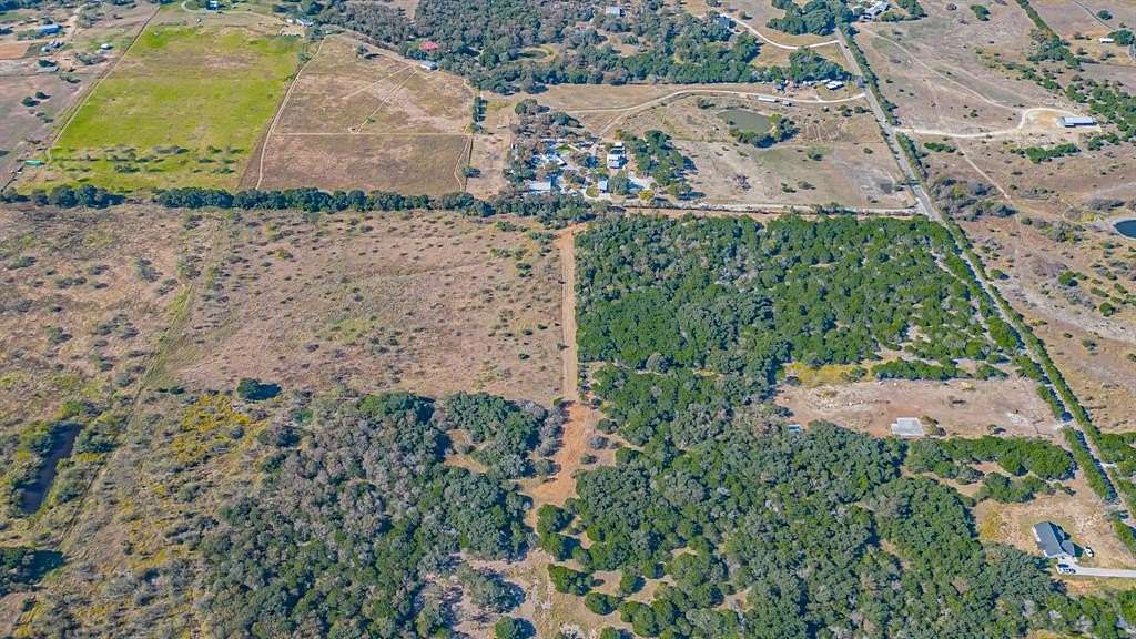 8 Acres of Land for Sale in Granbury, Texas