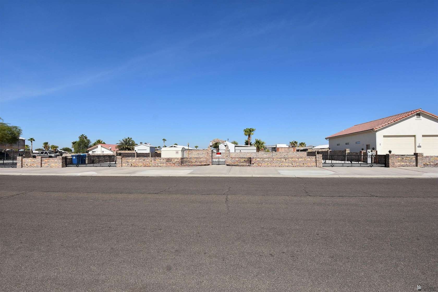 Improved Residential Land for Sale in Yuma, Arizona