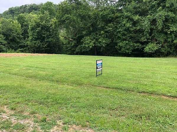 1 Acre of Residential Land for Sale in Burkesville, Kentucky