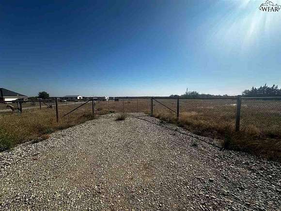 4.24 Acres of Residential Land for Sale in Iowa Park, Texas