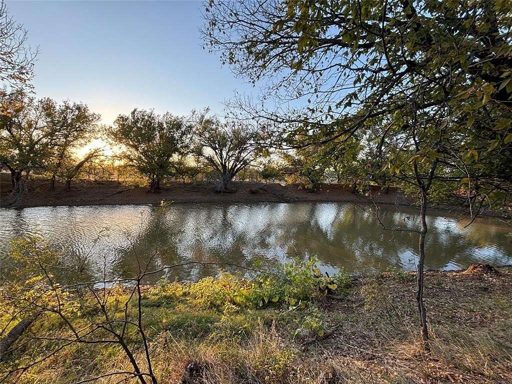 451 Acres of Recreational Land & Farm for Sale in Graham, Texas