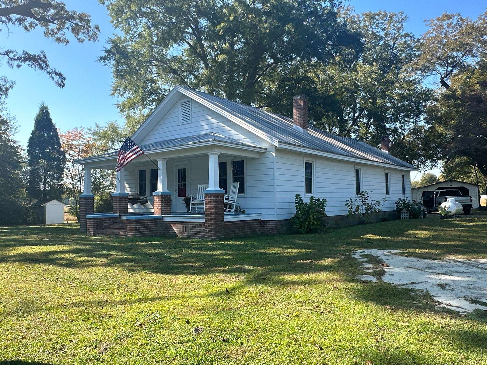 24.75 Acres of Agricultural Land with Home for Sale in Washington, North Carolina