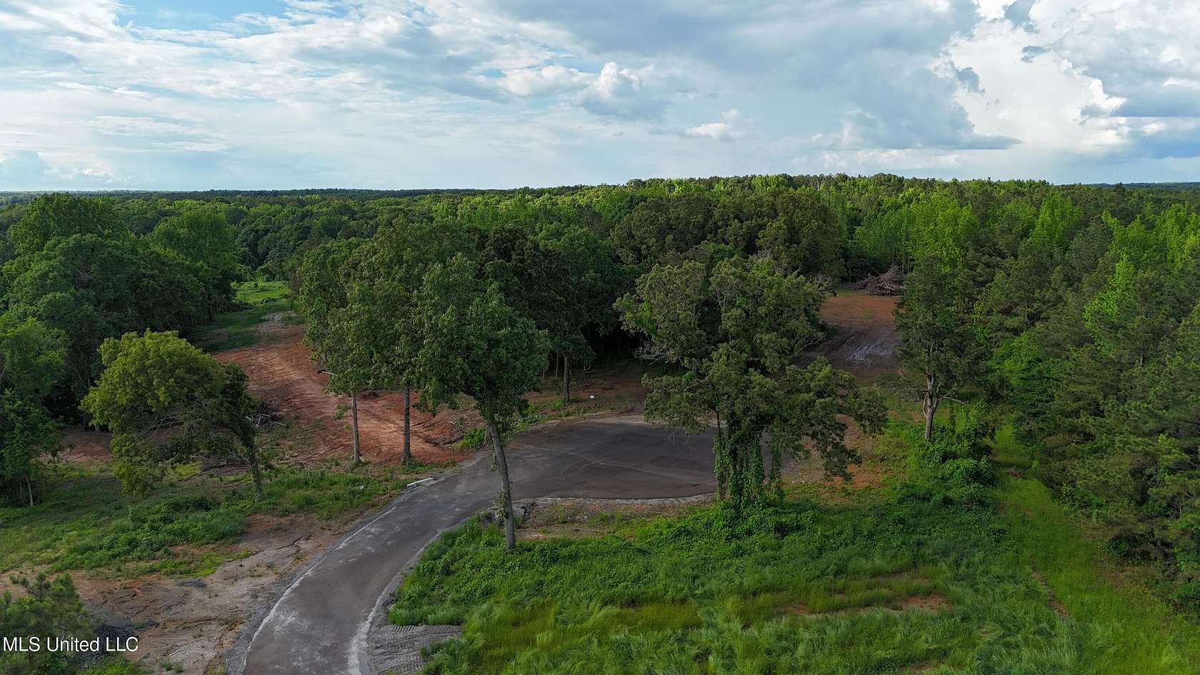 10.3 Acres of Land for Sale in Senatobia, Mississippi