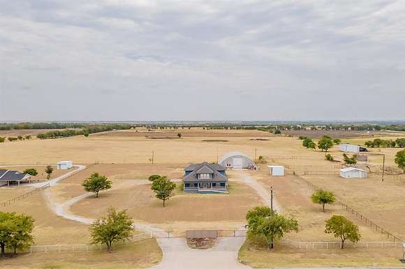 5 Acres of Land with Home for Sale in New Fairview, Texas