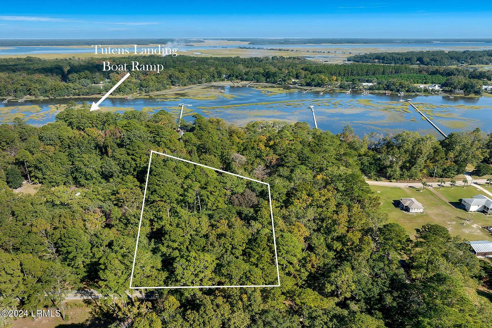 1.6 Acres of Residential Land for Sale in Ridgeland, South Carolina