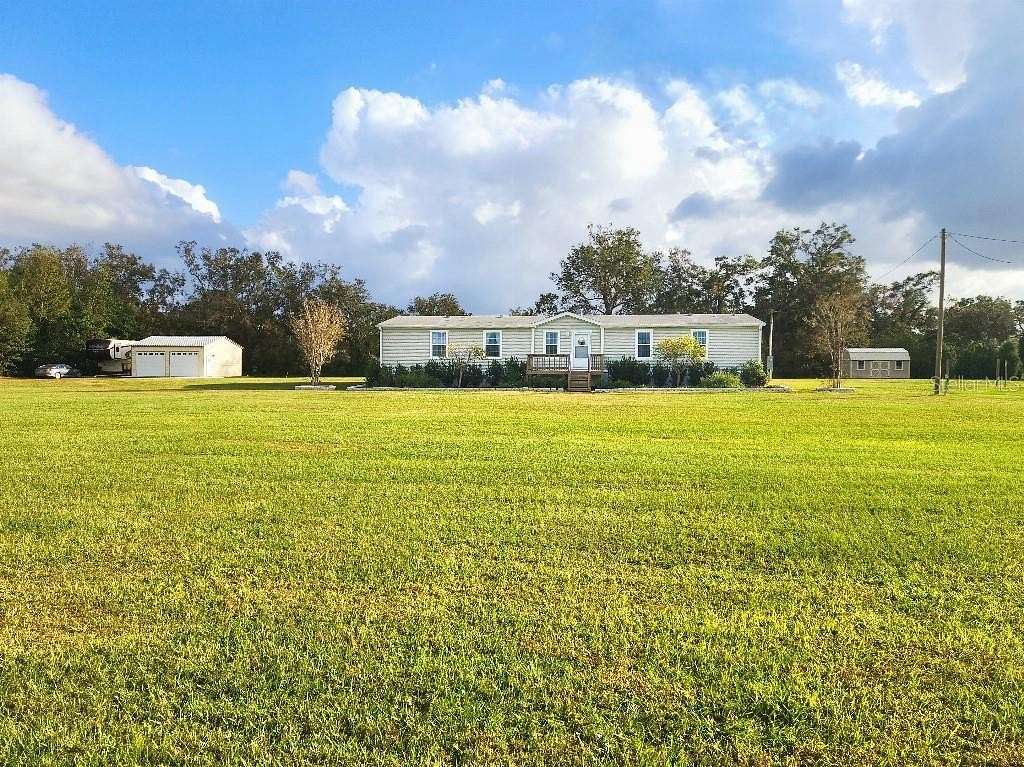 2.35 Acres of Residential Land with Home for Sale in Dade City, Florida