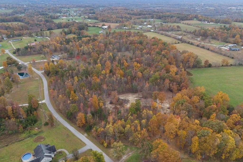 17 Acres of Recreational Land for Sale in Jeffersonville, Kentucky