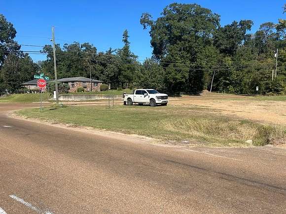 1.89 Acres of Commercial Land for Sale in Natchez, Mississippi