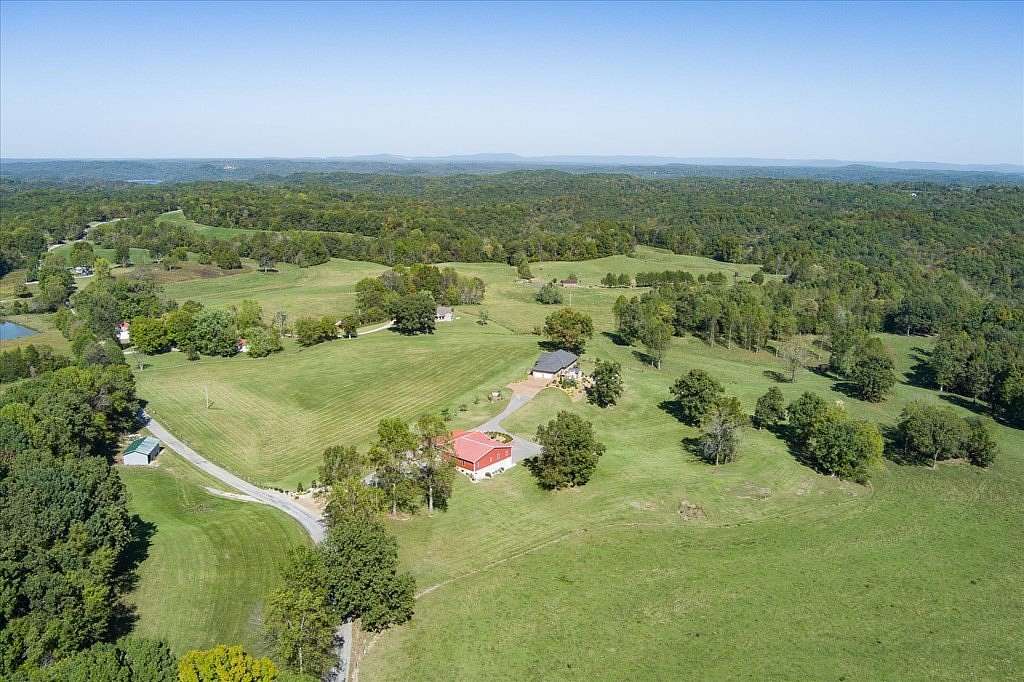 124.37 Acres of Land with Home for Sale in Monroe, Tennessee