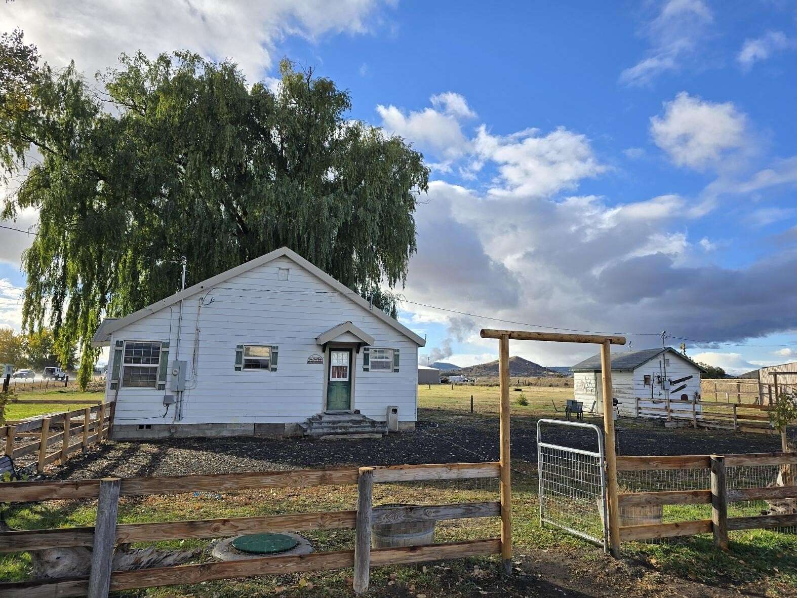 6.55 Acres of Land with Home for Sale in Klamath Falls, Oregon