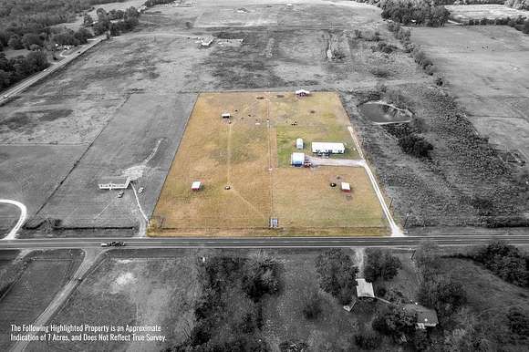 7 Acres of Residential Land with Home for Sale in Palestine, Texas