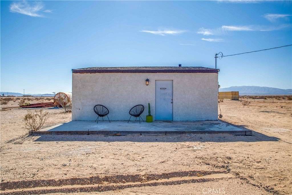 5 Acres of Improved Residential Land for Sale in Twentynine Palms, California