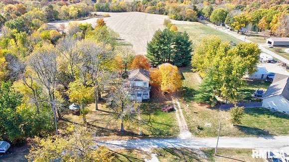 16.67 Acres of Land with Home for Sale in Palmyra, Illinois