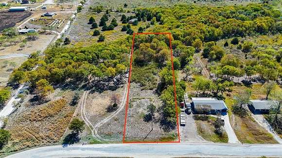 1.051 Acres of Residential Land for Sale in Rice, Texas