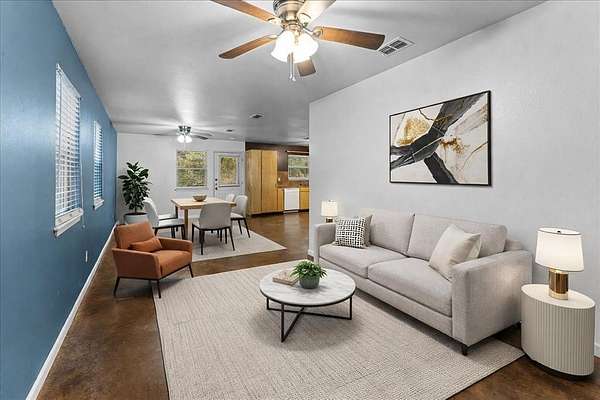 1 Acre of Residential Land with Home for Sale in Hawkins, Texas