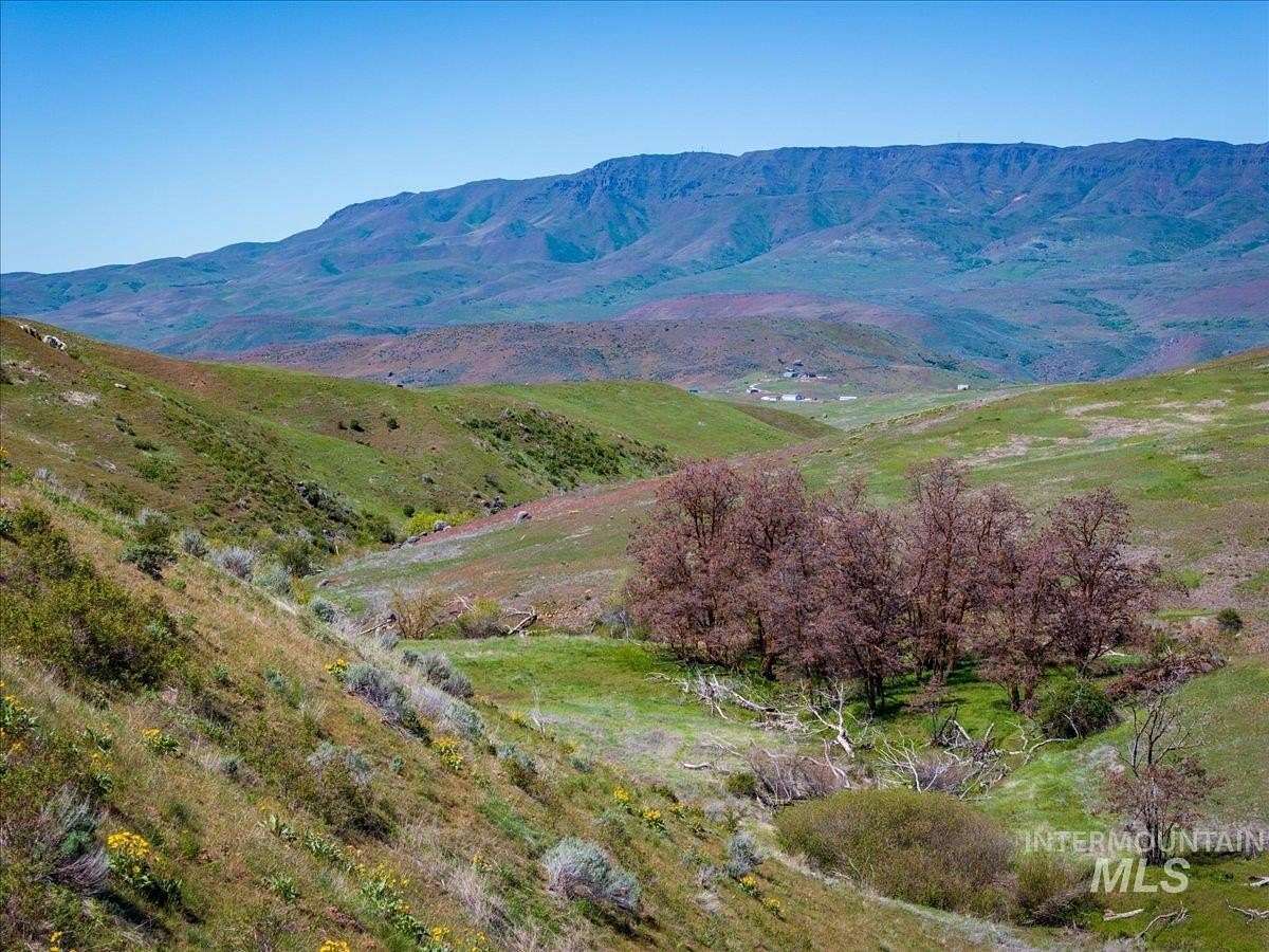 277 Acres of Land for Sale in Sweet, Idaho