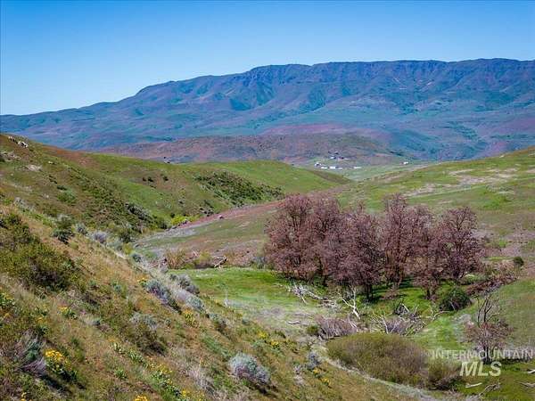 277 Acres of Recreational Land & Farm for Sale in Sweet, Idaho