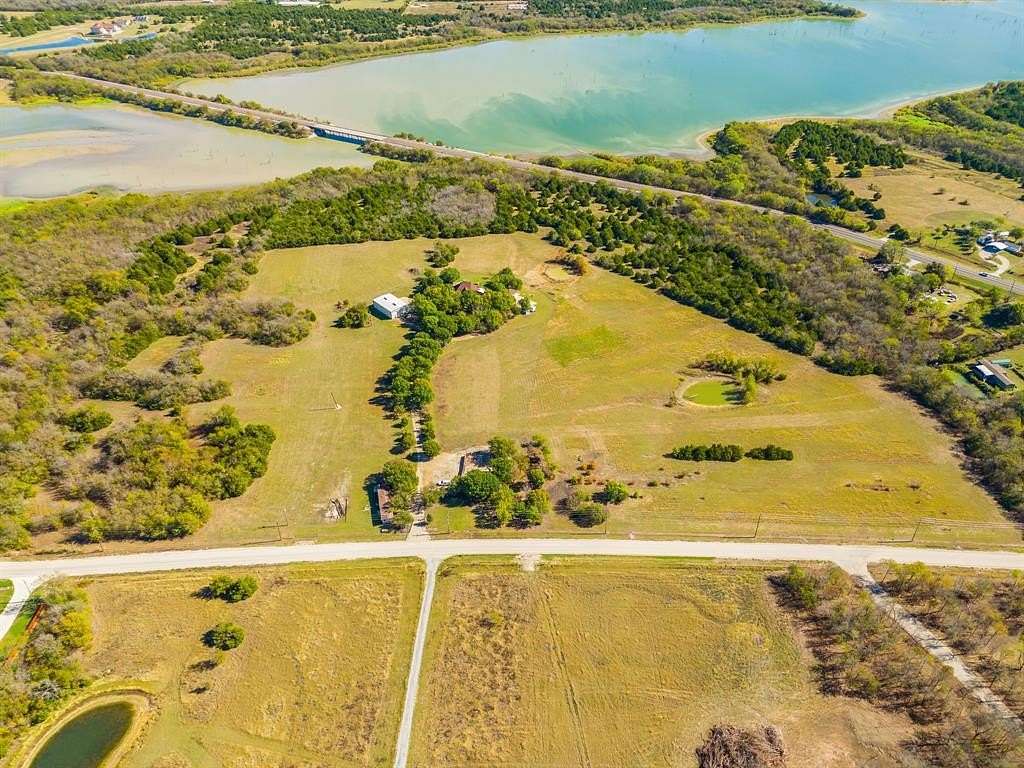 30.22 Acres of Improved Agricultural Land for Sale in Princeton, Texas