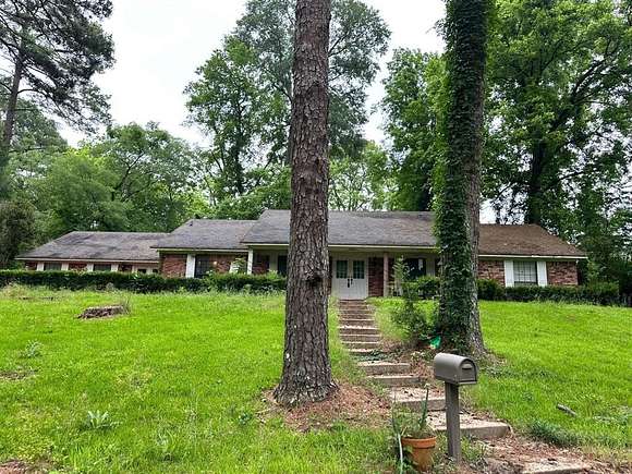 0.88 Acres of Residential Land with Home for Sale in Mansfield, Louisiana