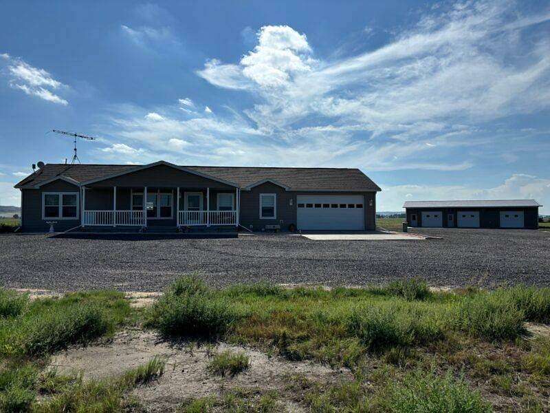 5 Acres of Residential Land with Home for Sale in Oshkosh, Nebraska