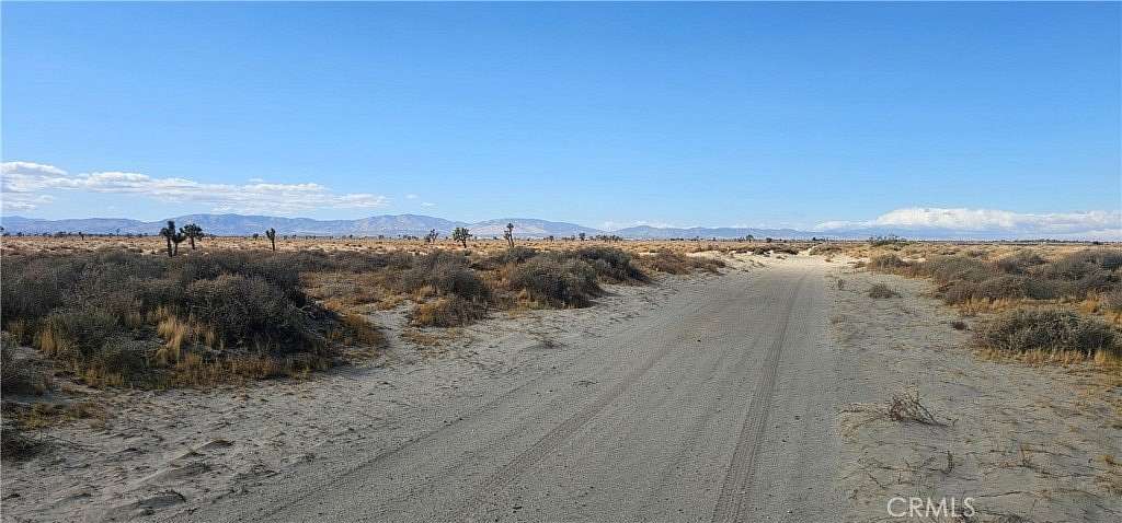 4.868 Acres of Land for Sale in Palmdale, California