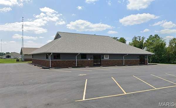 2.62 Acres of Improved Commercial Land for Sale in Marion, Illinois