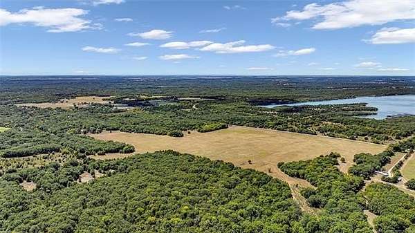 92.5 Acres of Land for Sale in Marietta, Oklahoma