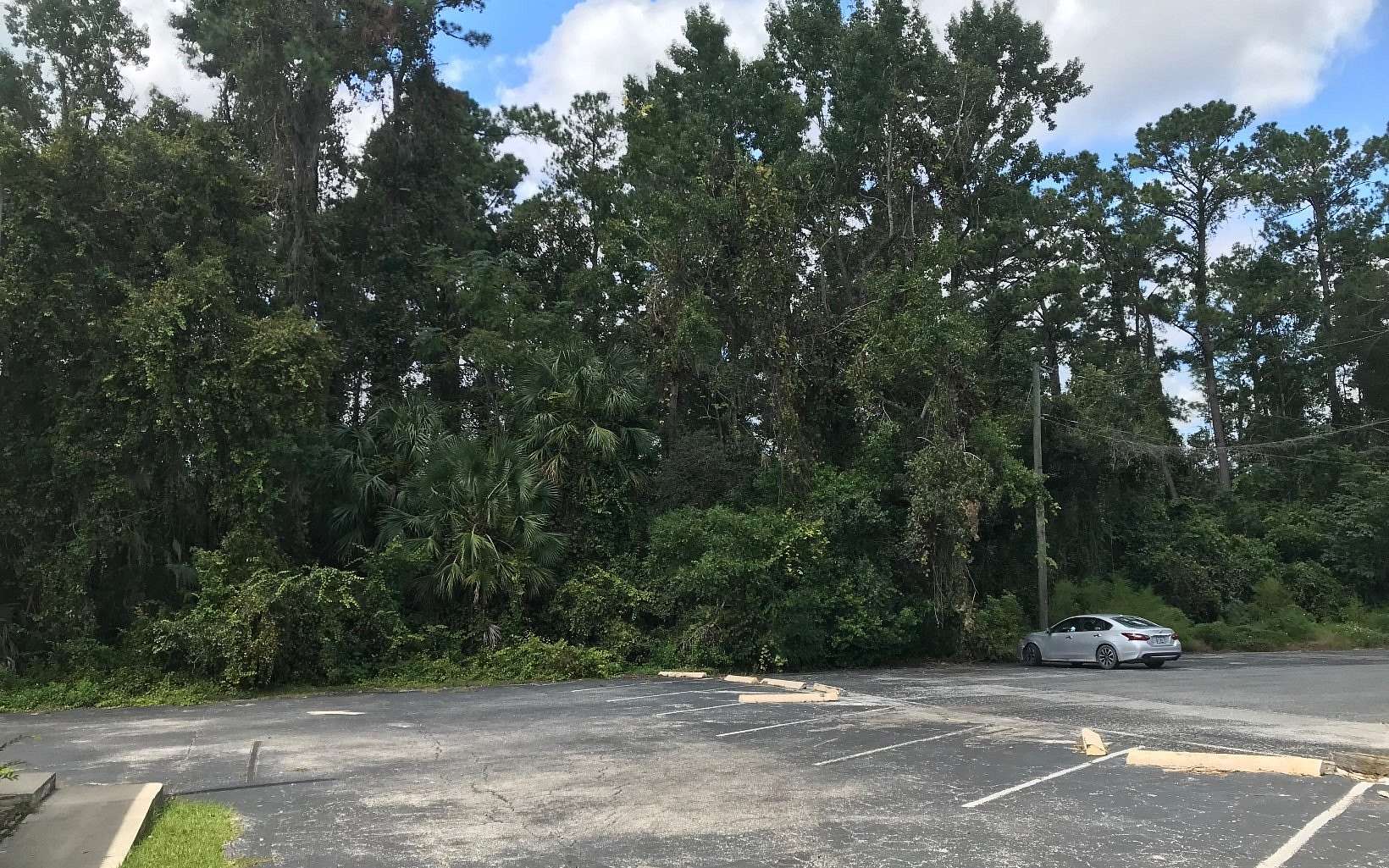 2 Acres of Commercial Land for Sale in Lake City, Florida