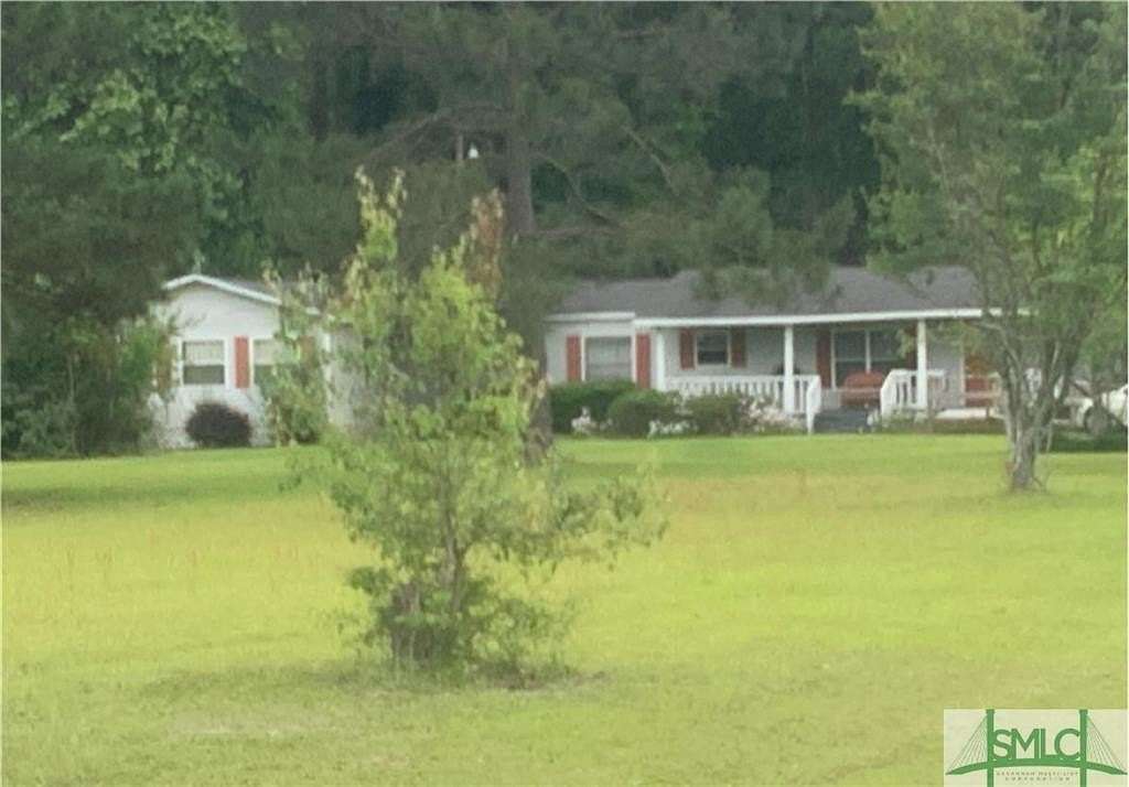 4.58 Acres of Residential Land with Home for Sale in Pembroke, Georgia