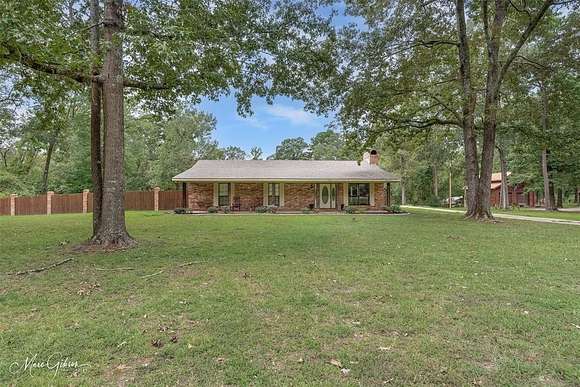 3 Acres of Residential Land with Home for Sale in Stonewall, Louisiana