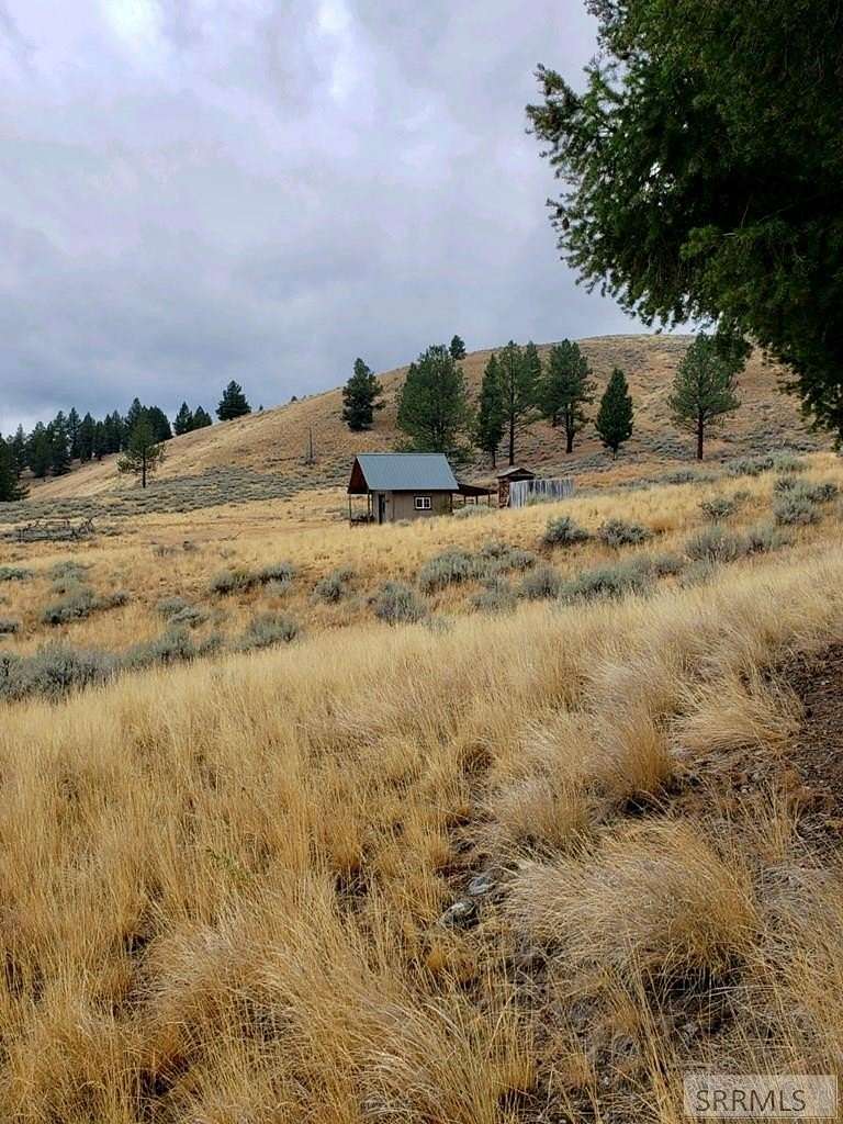 5 Acres of Residential Land with Home for Sale in Shoup, Idaho
