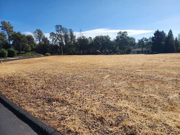 1 Acre of Residential Land for Sale in Redding, California