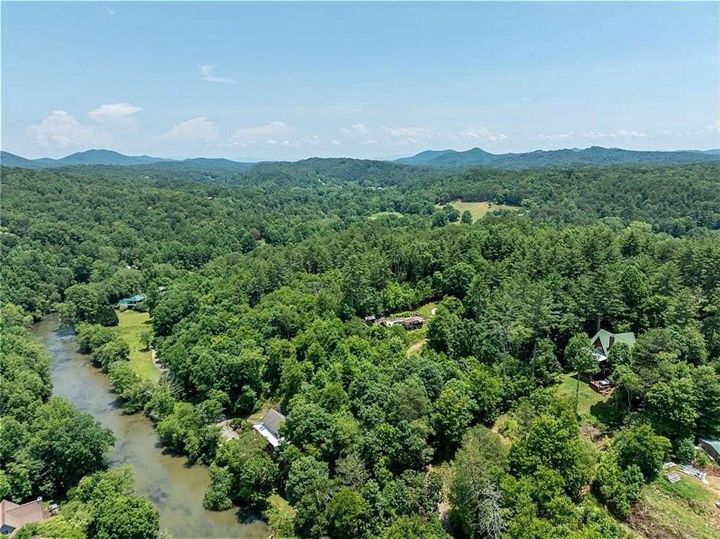 17 Acres of Commercial Land for Sale in Blue Ridge, Georgia